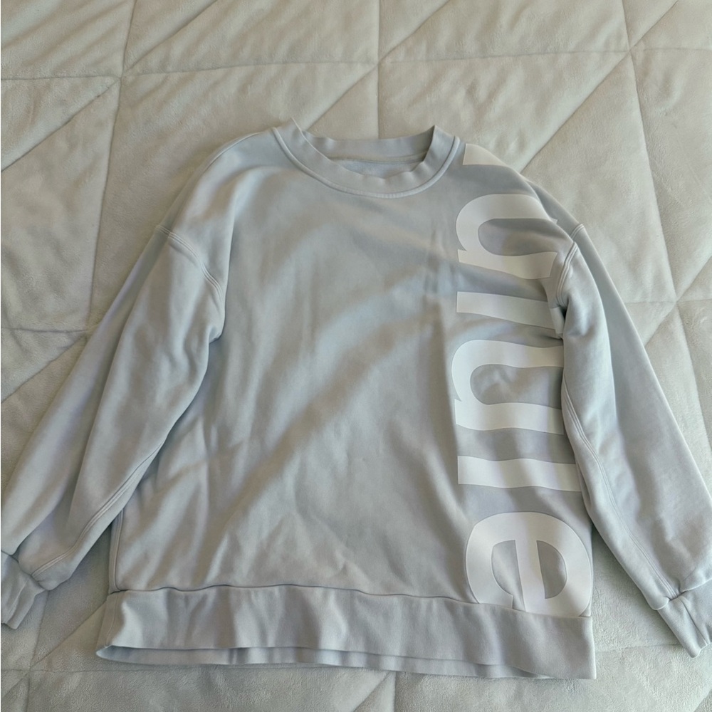 LuluLemon white sweatshirt
